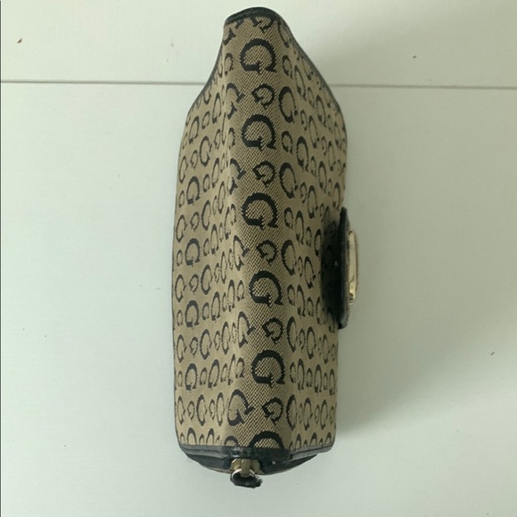 Guess Wallet - Picture 3 of 6